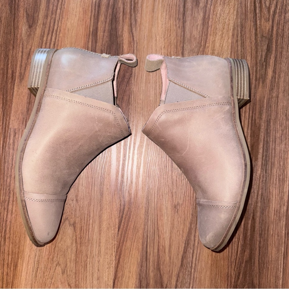 TOMS Reese bootie suede tan size 9W
